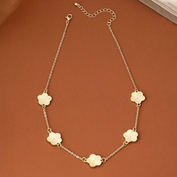 18K Gold Filled Clover Motif Station Necklace - Picture 3 of 5